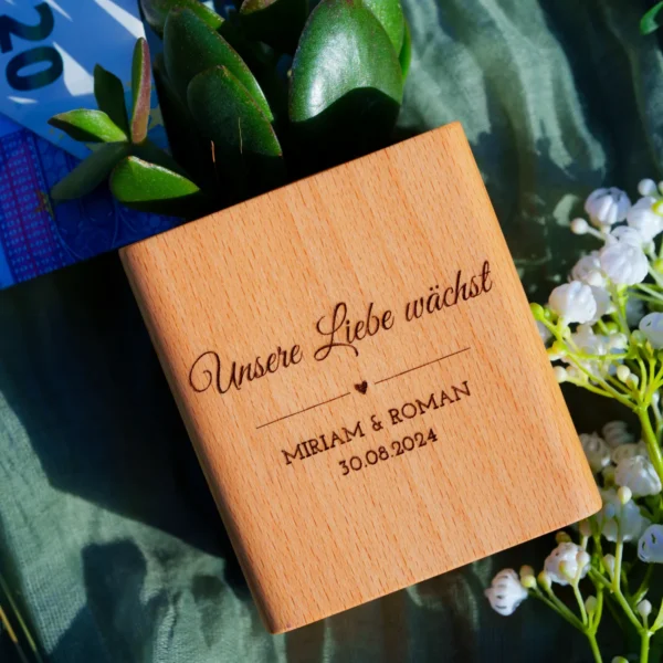 Hochzeit | Personalisierter Holzblumentopf – Bild 8