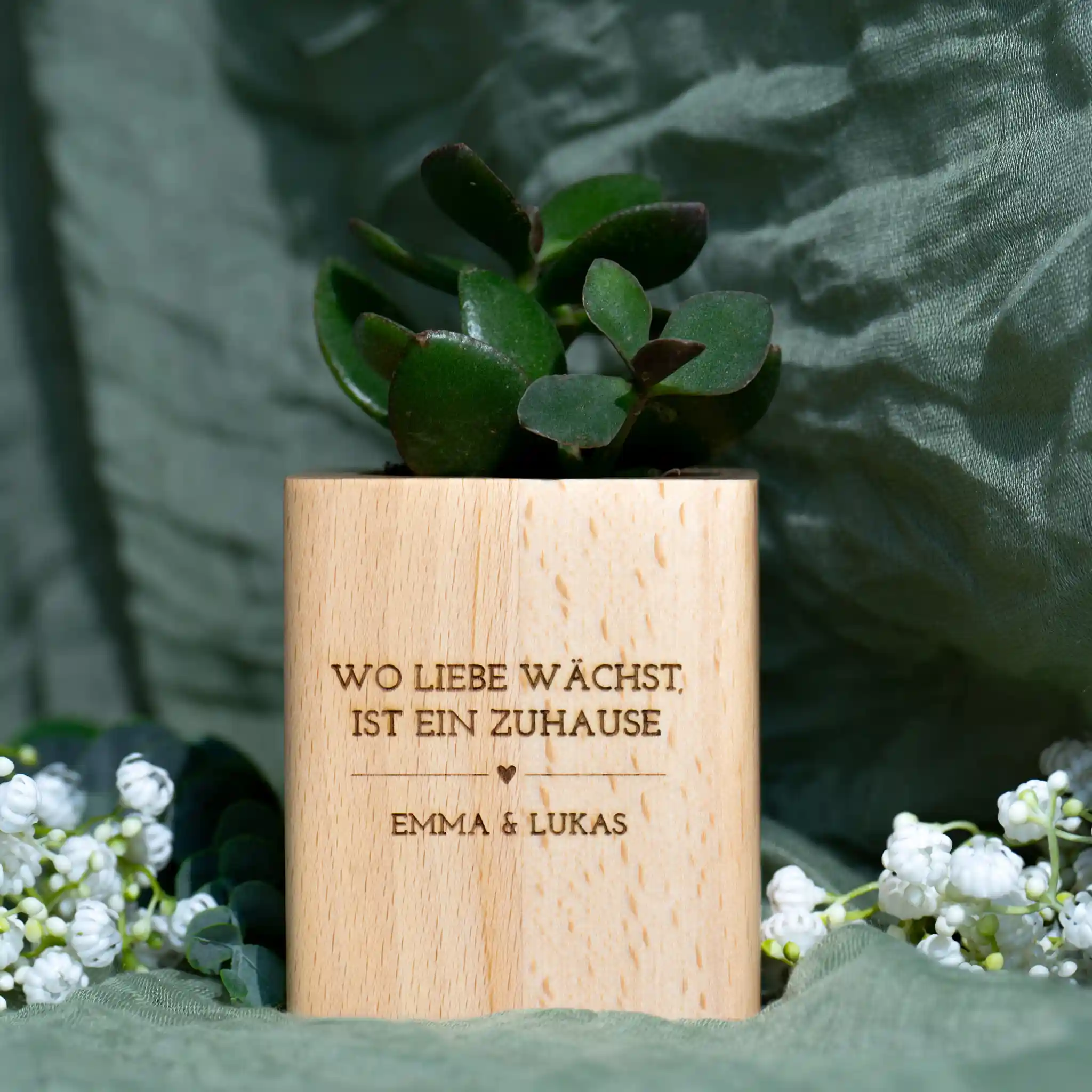 Zum Einzug | Personalisierter Holzblumentopf als Einzugsgeschenk