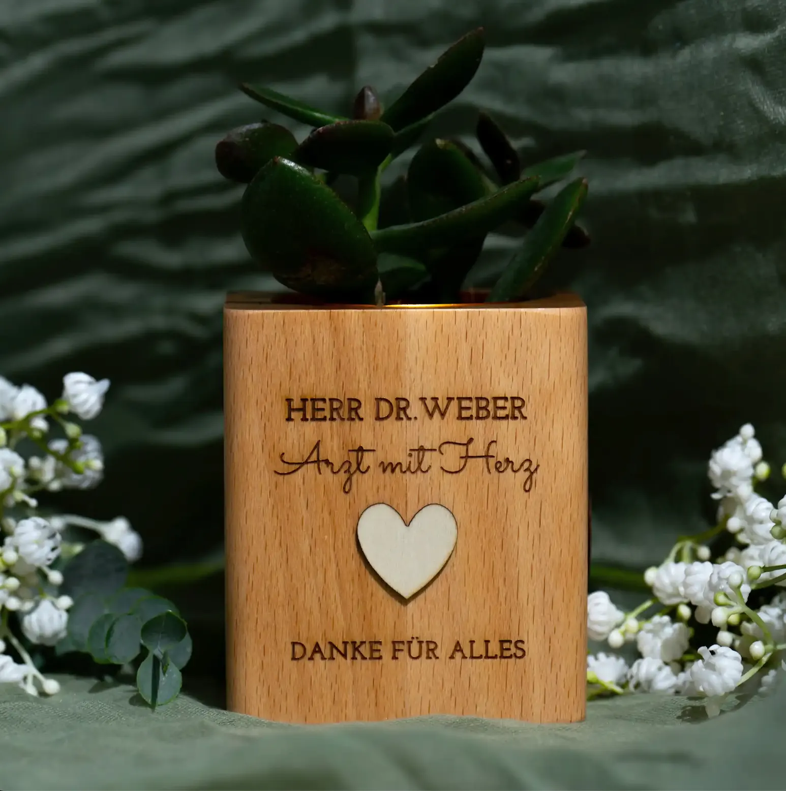 Arzt mit Herz Gravur Blumentopf
